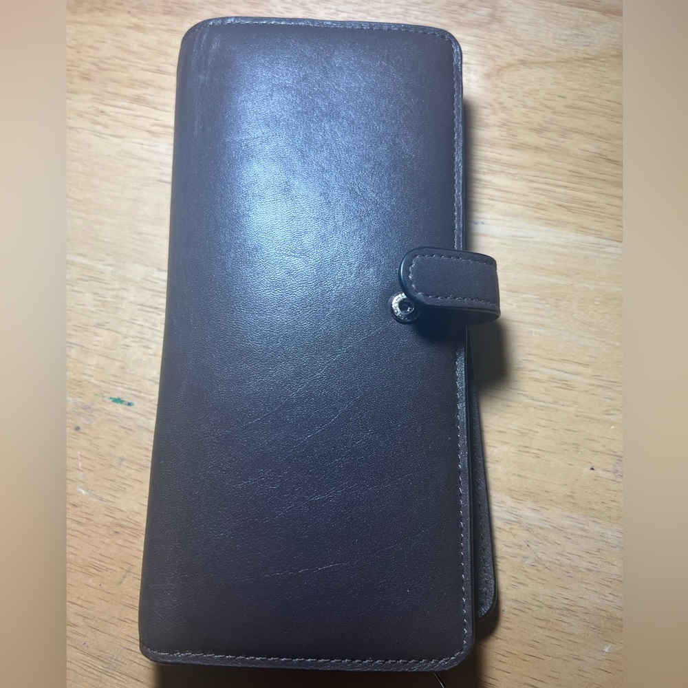 COACH Smooth leather Skinny wallet .